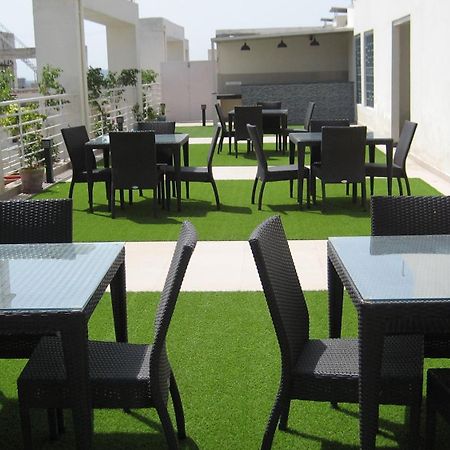 Starlit Suites Neemrana Bagian luar foto