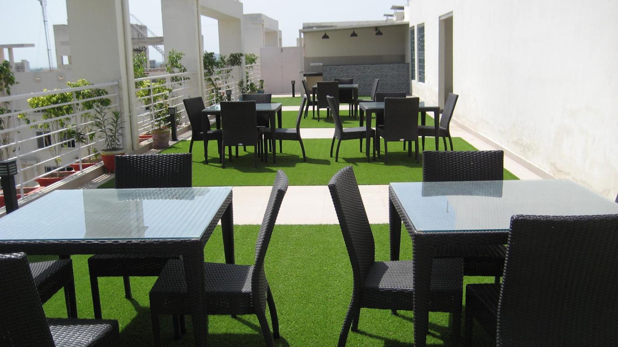 Starlit Suites Neemrana Bagian luar foto