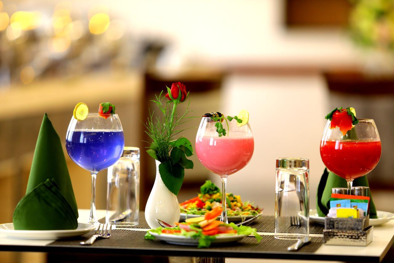 Starlit Suites Neemrana Bagian luar foto