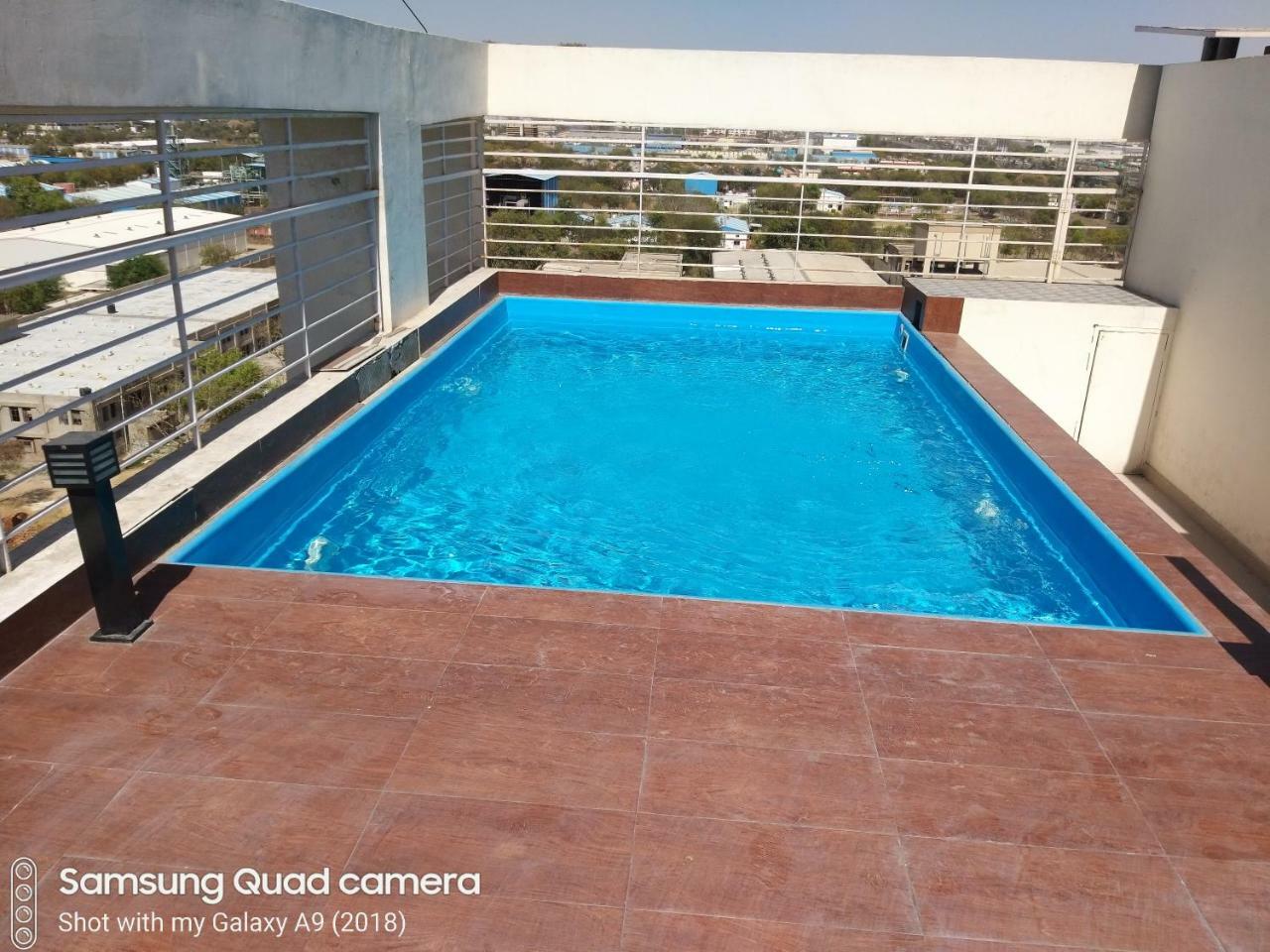 Starlit Suites Neemrana Bagian luar foto