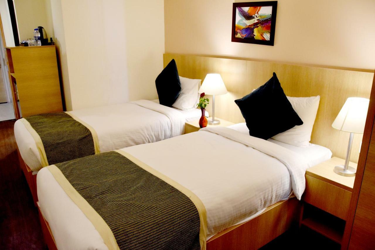 Starlit Suites Neemrana Bagian luar foto