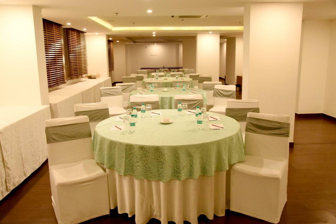 Starlit Suites Neemrana Bagian luar foto